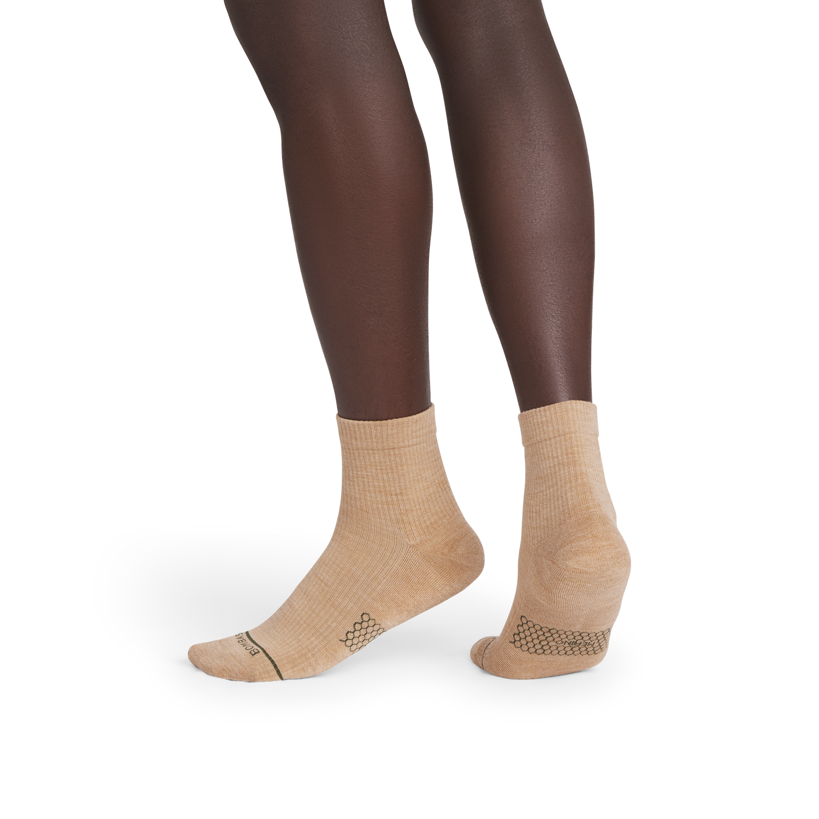 official-bombas::10117-toastedcoconuthtr-adult-male-onmodel-2-transparent.png