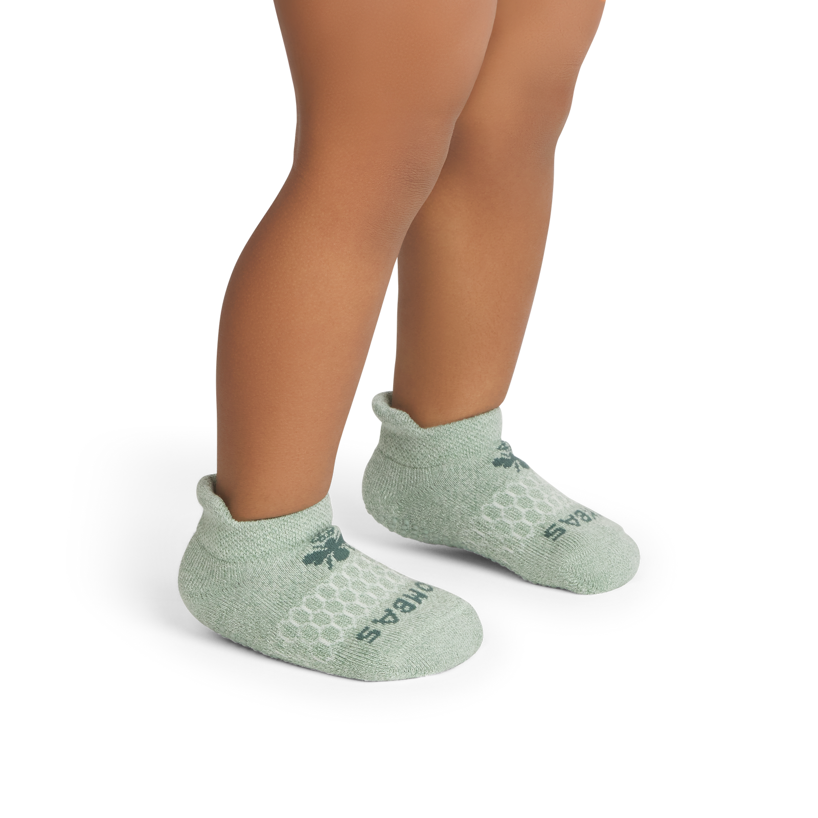 official-bombas::10120-easysage-mintfoam-toddler-unisex-onmodel-2-transparent.png