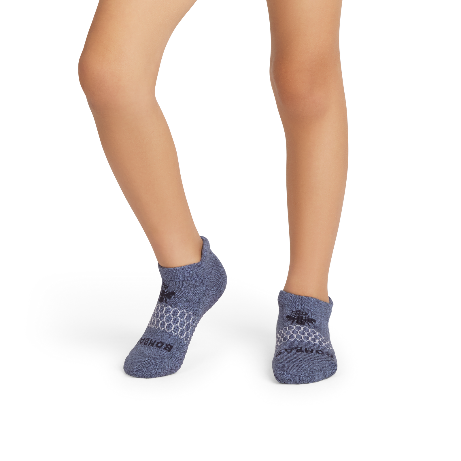 official-bombas::10120-oysterblue-pebble-junior-unisex-onmodel-2-transparent.png