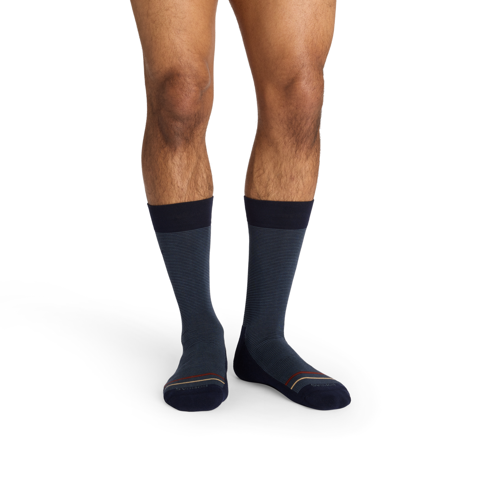 official-bombas::10436-nightfallnavy-adult-male-onmodel-2-transparent-_1_.png