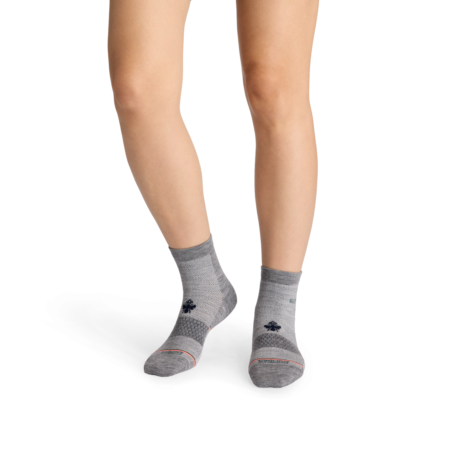 official-bombas::10442-medgreyhtr-adult-female-onmodel-2-transparent-_1_.png