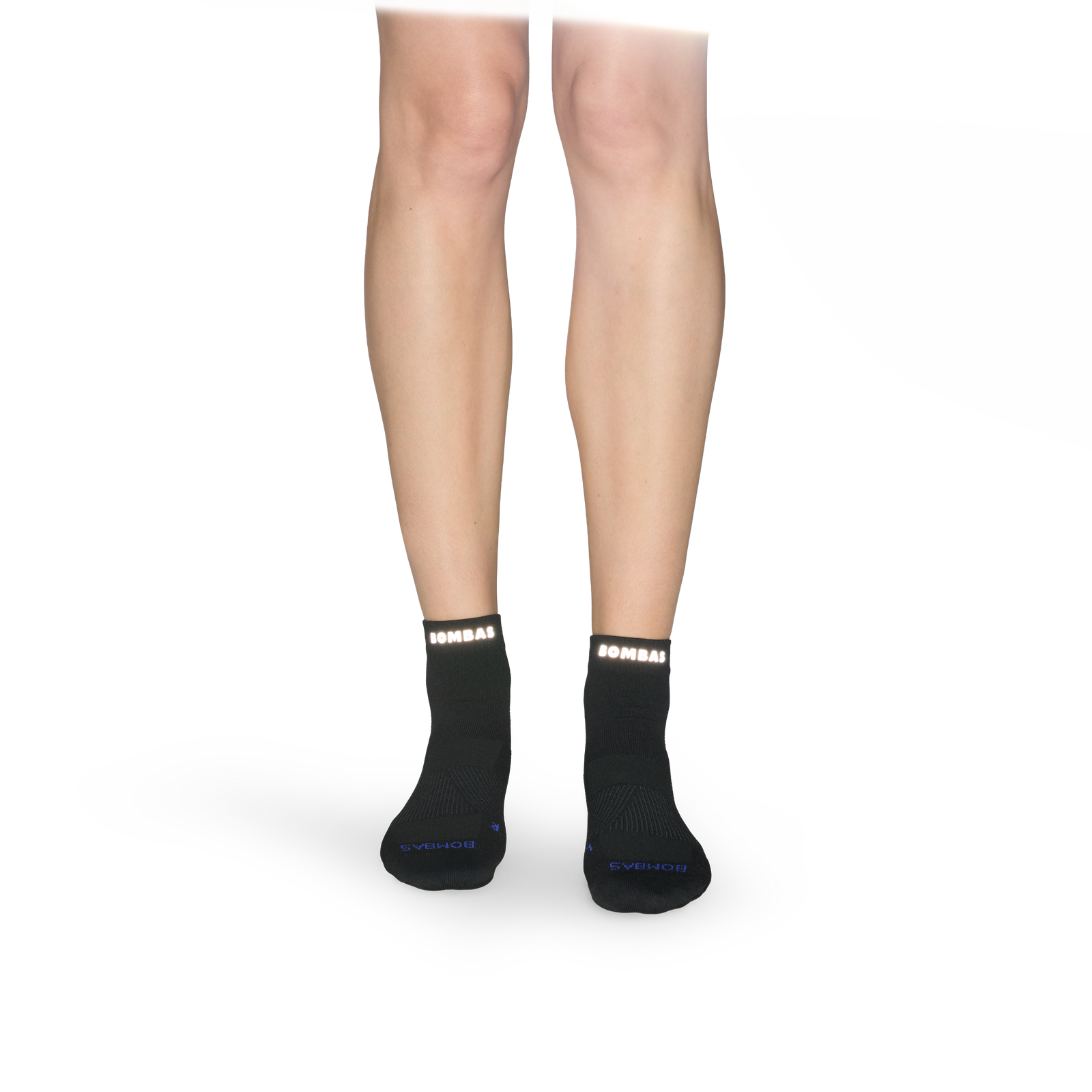 official-bombas::11061-black-adult-female-onmodel-3-transparent.png