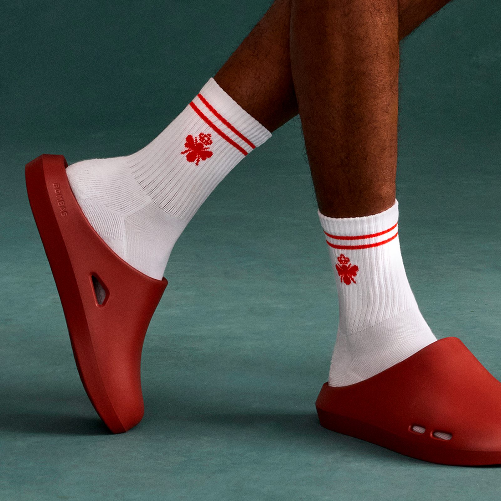 official-bombas::7863-orangepeel-adult-male-onmodel-0-transparent-v3.png