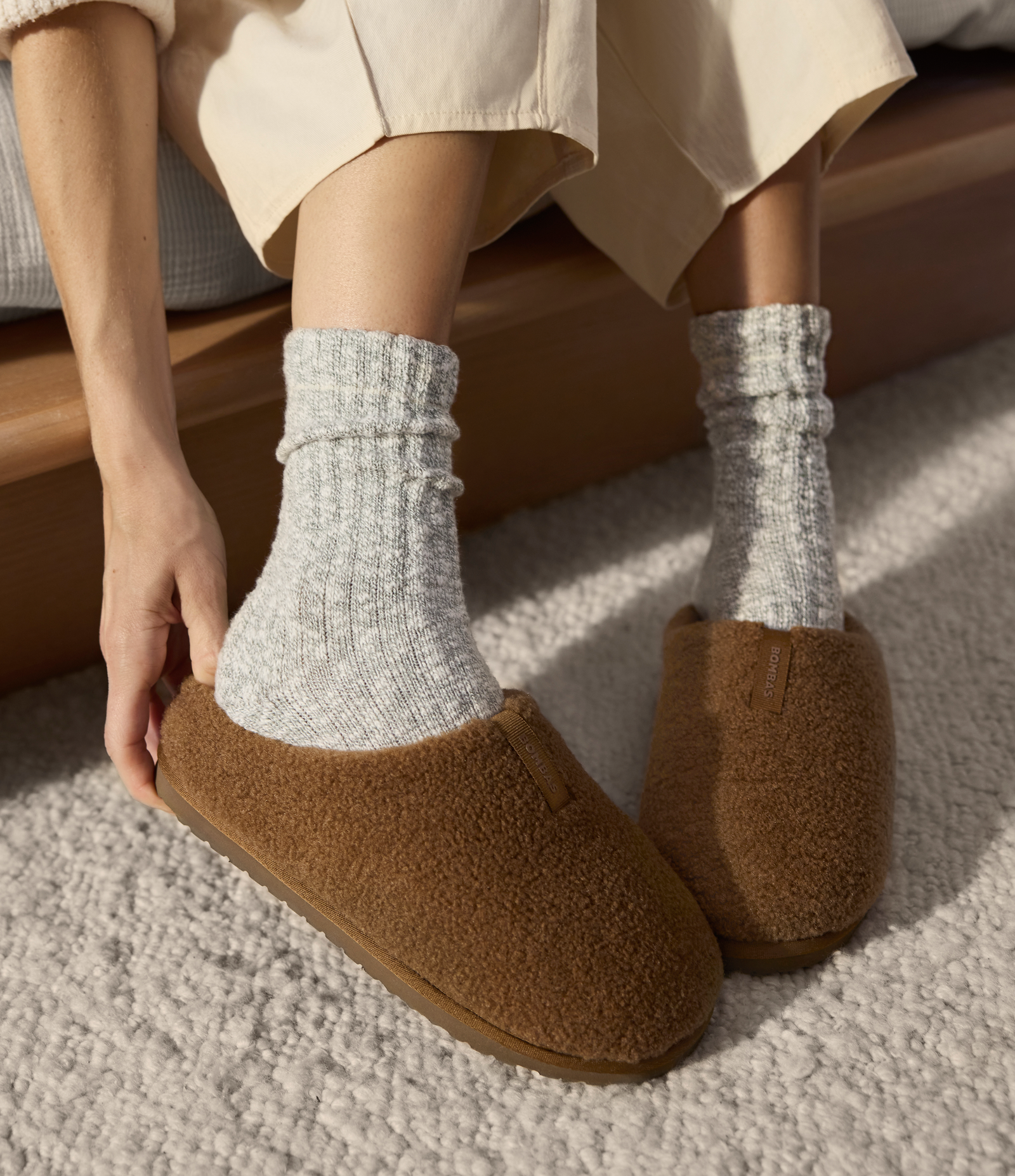 Women's Sunday Plush Slipper - Canteen [8814][LIFESTYLE]