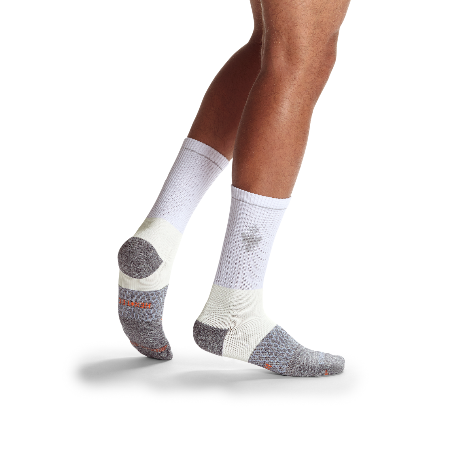 official-bombas::white-onmodel-1-transparent_f070e840-d951-42e1-9c8e-72ff6abbf549.png